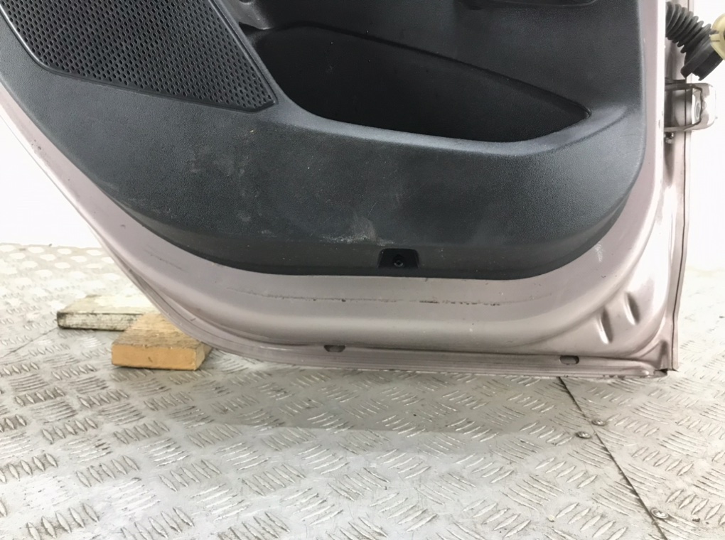Дверь задняя левая для Peugeot 208, 2012 г. 1.4 HDi дизель б/у — фото 4