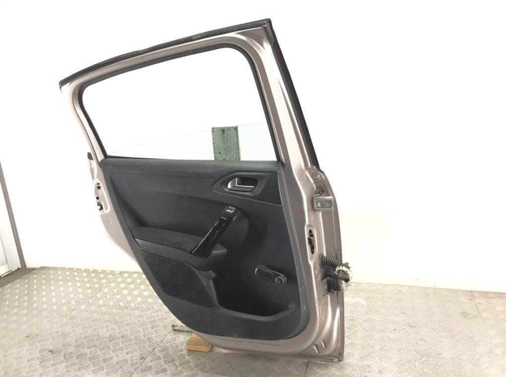 Дверь задняя левая для Peugeot 208, 2012 г. 1.4 HDi дизель б/у — фото 5
