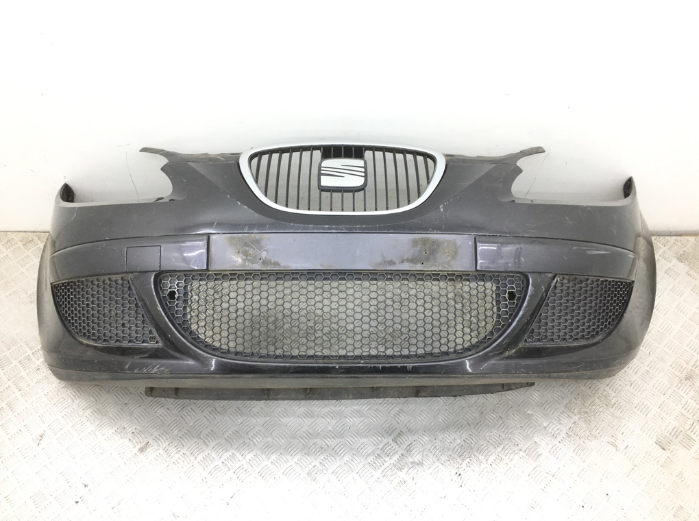 Бампер передний для Seat Altea, 2005 г. 1.9 TDi дизель б/у