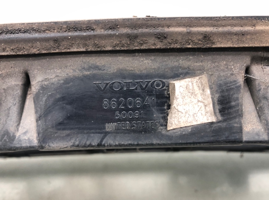 Решетка радиатора для Volvo XC90, 2006 г. 2.4 TD дизель б/у — фото 5