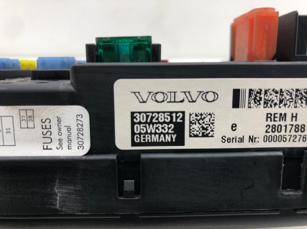 Блок предохранителей для Volvo S80, 2005 г. 2.4 D5 дизель б/у — фото 7