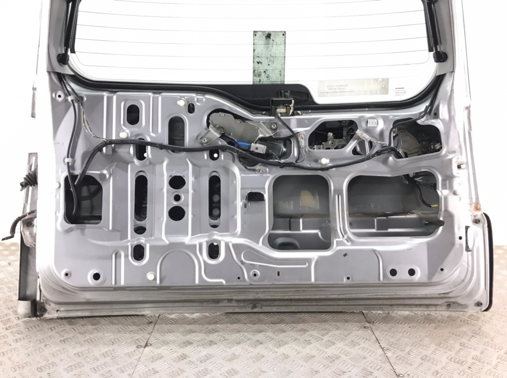Крышка багажника для Honda CR-V, 2005 г. 2.2 CTDi дизель б/у — фото 4