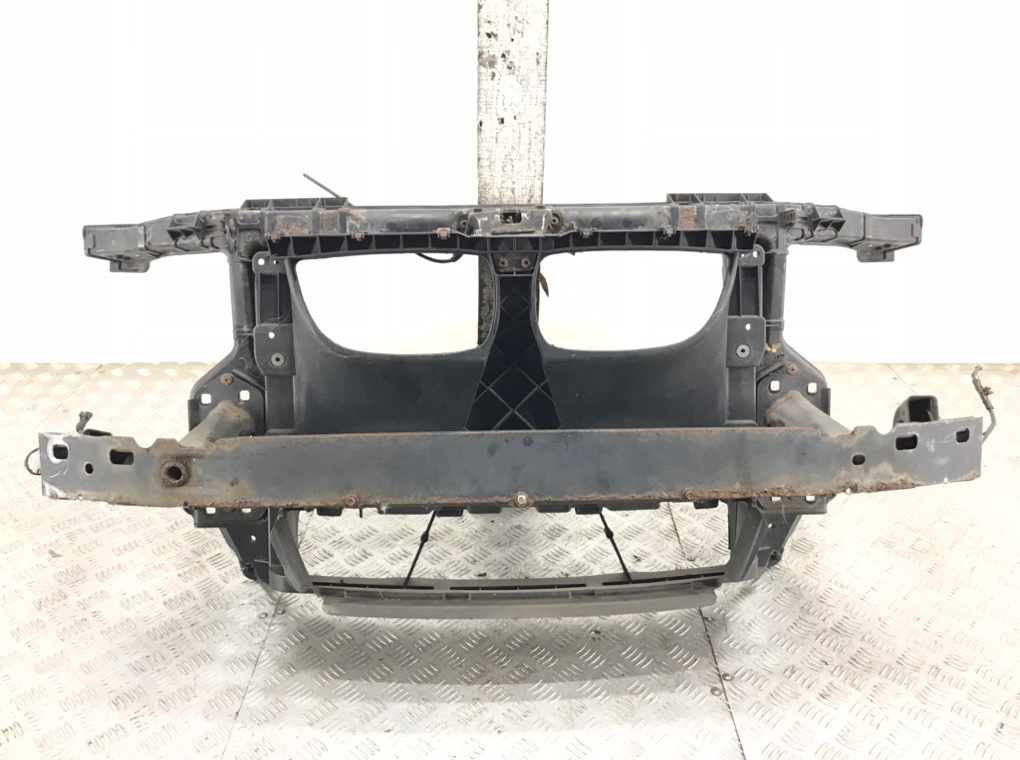 Панель передняя (телевизор) для BMW 1 E87/E81/E82/E88, 2011 г. 2.0 TD дизель б/у