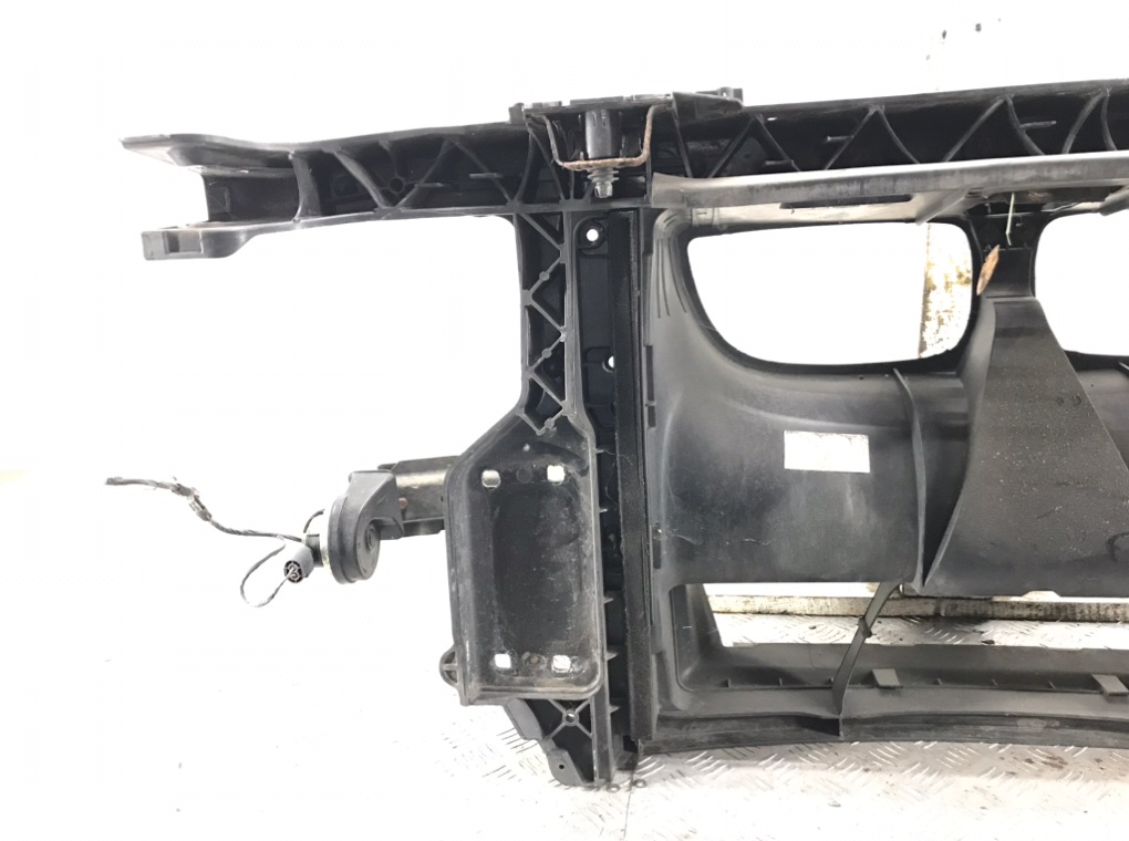 Панель передняя (телевизор) для BMW 1 E87/E81/E82/E88, 2011 г. 2.0 TD дизель б/у — фото 7