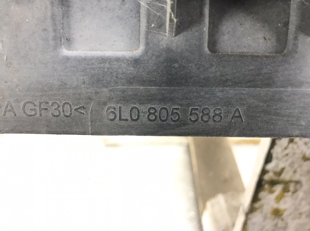 Панель передняя (телевизор) для Seat Ibiza, 2003 г. 1.2 i бензин б/у — фото 9