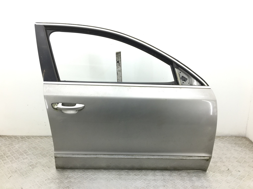 Дверь передняя правая для Skoda Superb, 2011 г. 1.6 TDi дизель б/у