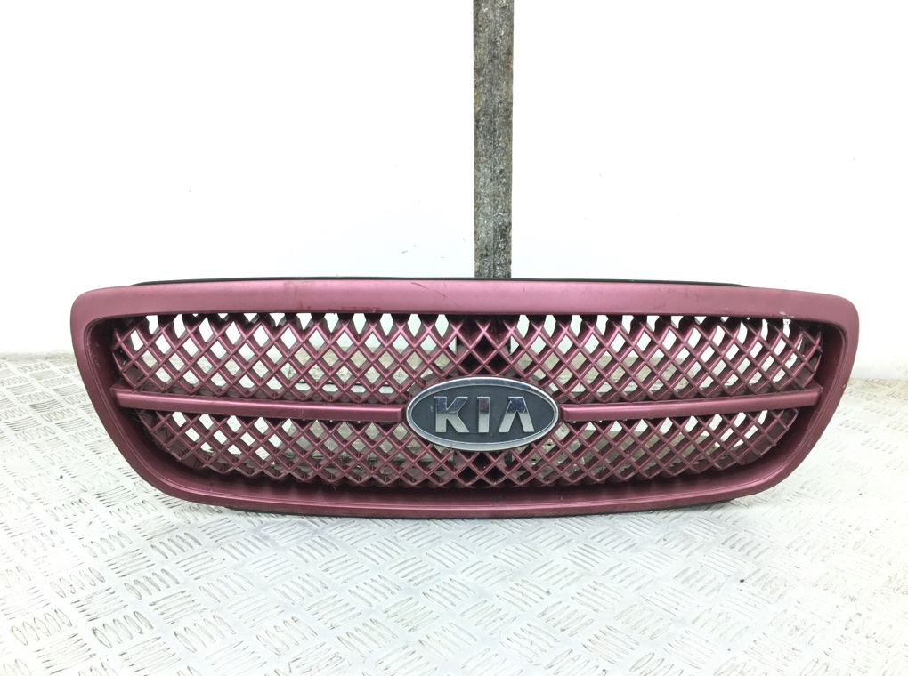 Решетка радиатора для Kia Carnival, 2005 г. 2.9 CRDi дизель б/у