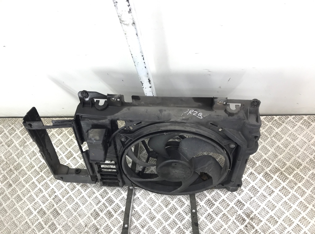 Панель передняя (телевизор) для Citroen Xsara Picasso, 2007 г. 1.6 HDi дизель б/у — фото 2