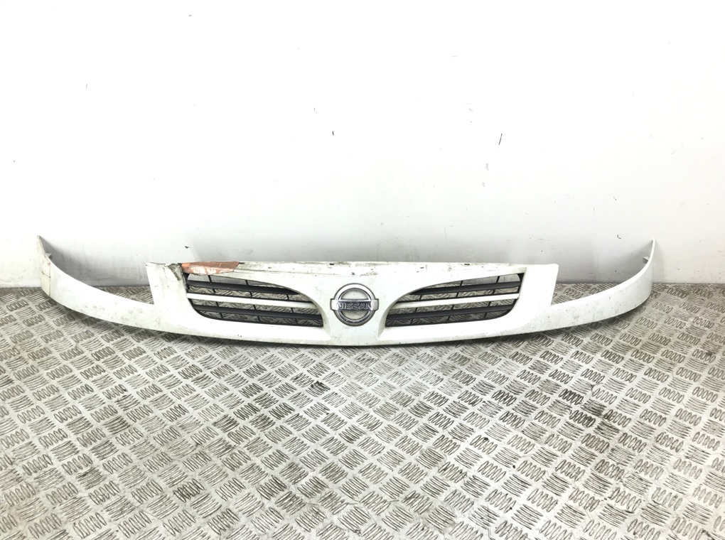 Решетка радиатора для Nissan Kubistar, 2005 г. 1.5 DCi дизель б/у