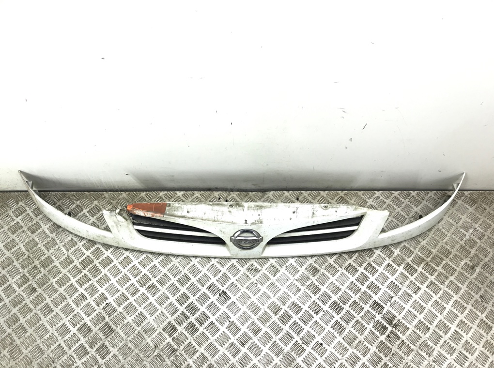Решетка радиатора для Nissan Kubistar, 2005 г. 1.5 DCi дизель б/у — фото 2