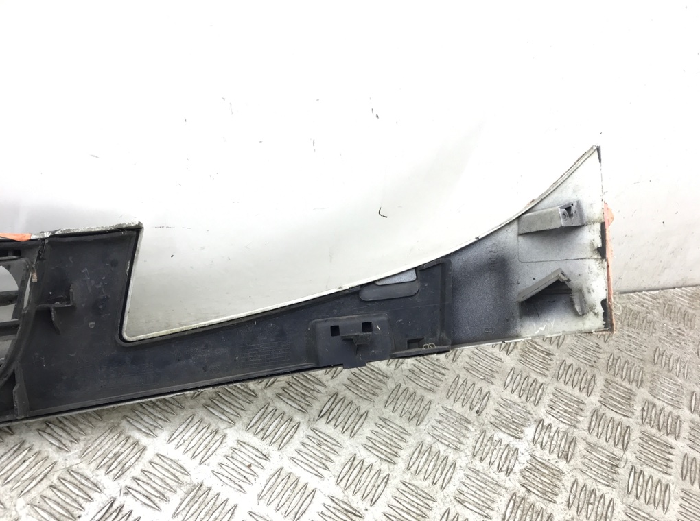Решетка радиатора для Nissan Kubistar, 2005 г. 1.5 DCi дизель б/у — фото 5