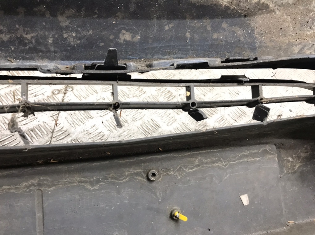Бампер передний для Ford Fiesta, 2009 г. 1.2 i бензин б/у — фото 11