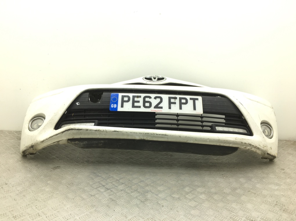 Бампер передний для Toyota Aygo, 2012 г. 1.0 i бензин б/у — фото 2