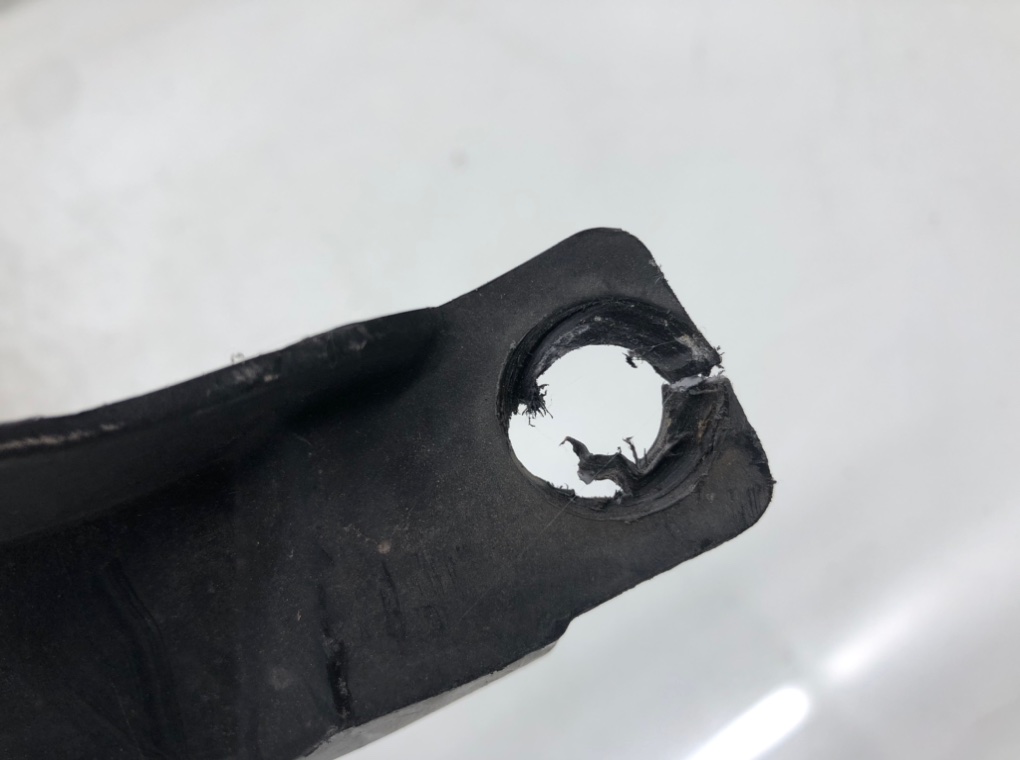 Решетка радиатора для Mazda 5, 2007 г. 2.0 i бензин б/у — фото 5