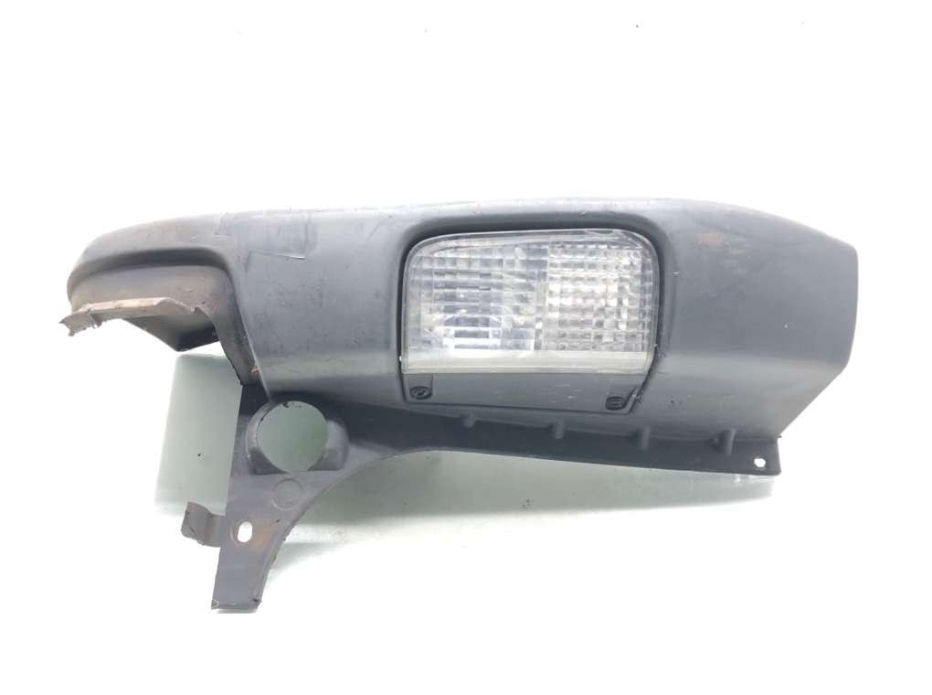 Клык бампера задний левый для Nissan Primastar, 2004 г. 1.9 DCi дизель б/у
