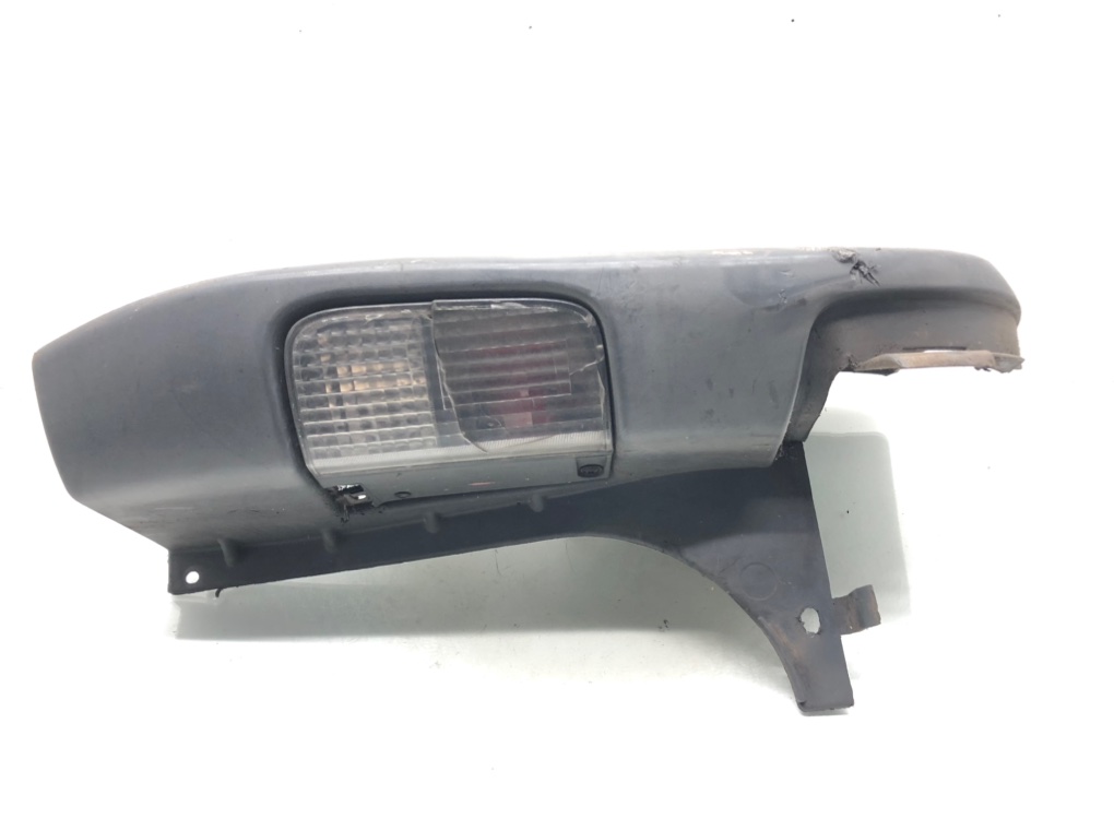 Клык бампера задний правый для Nissan Primastar, 2004 г. 1.9 DCi дизель б/у