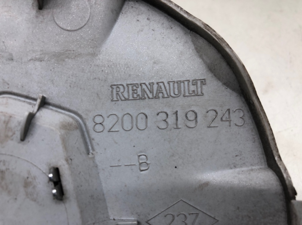 Колпачок литого диска для Renault Clio, 2007 г. 1.4 i бензин б/у — фото 6
