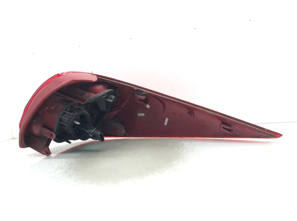 Фонарь задний левый для Peugeot 207, 2008 г. 1.4 i бензин б/у — фото 2