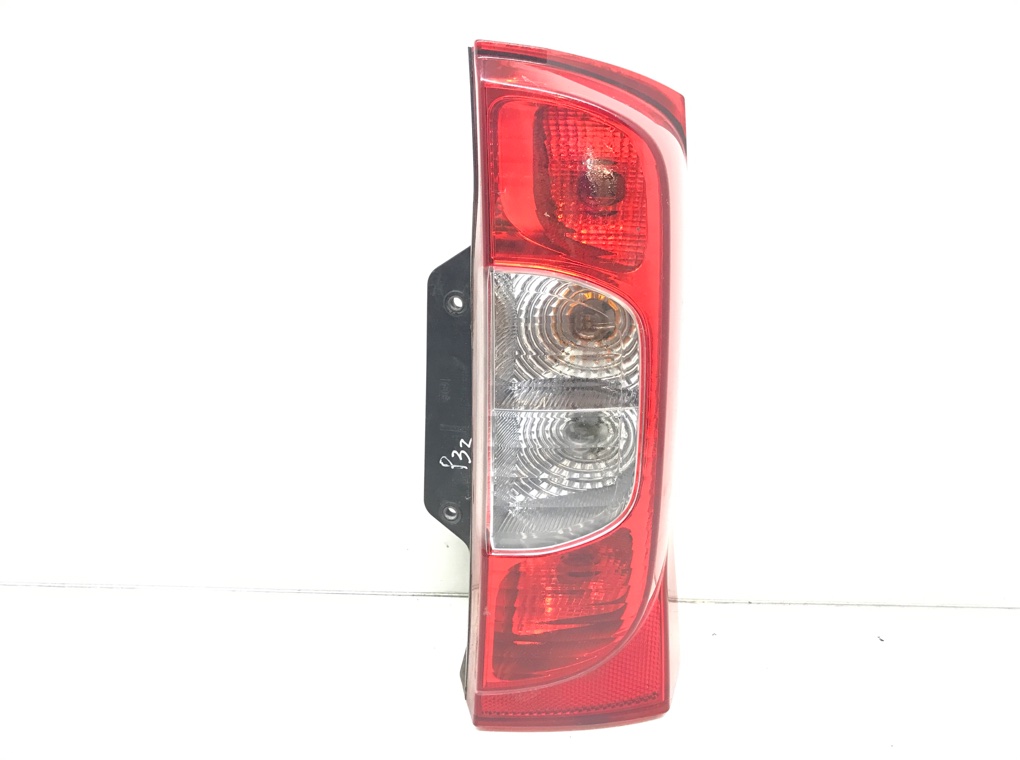 Фонарь задний правый для Peugeot Bipper, 2013 г. 1.3 HDi дизель б/у