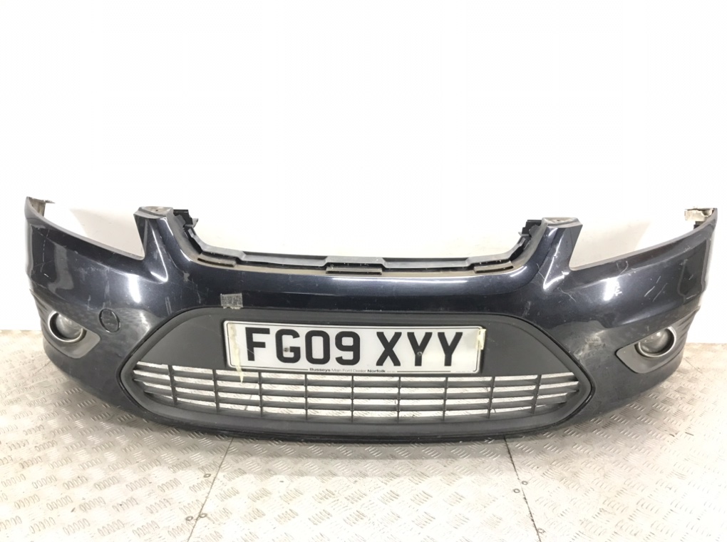 Бампер передний для Ford Focus, 2009 г. 1.8 i бензин б/у
