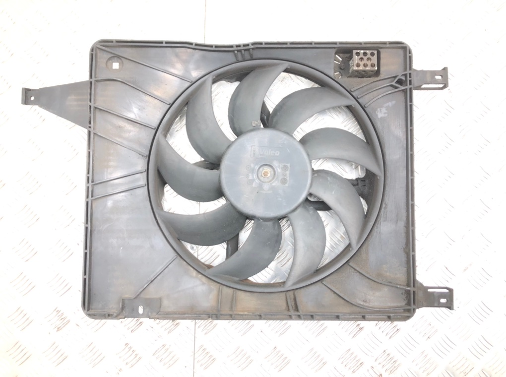 Вентилятор радиатора для Nissan Qashqai, 2007 г. 1.5 DCi дизель б/у