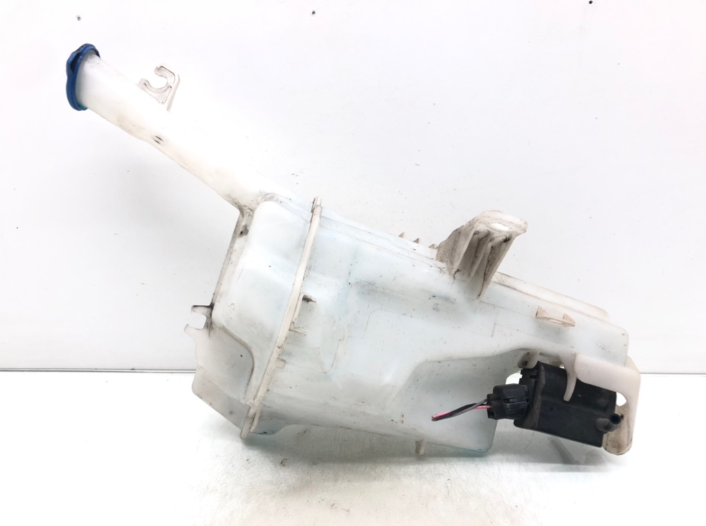 Бачок омывателя для Hyundai i20, 2013 г. 1.4 CRDi дизель б/у — фото 3