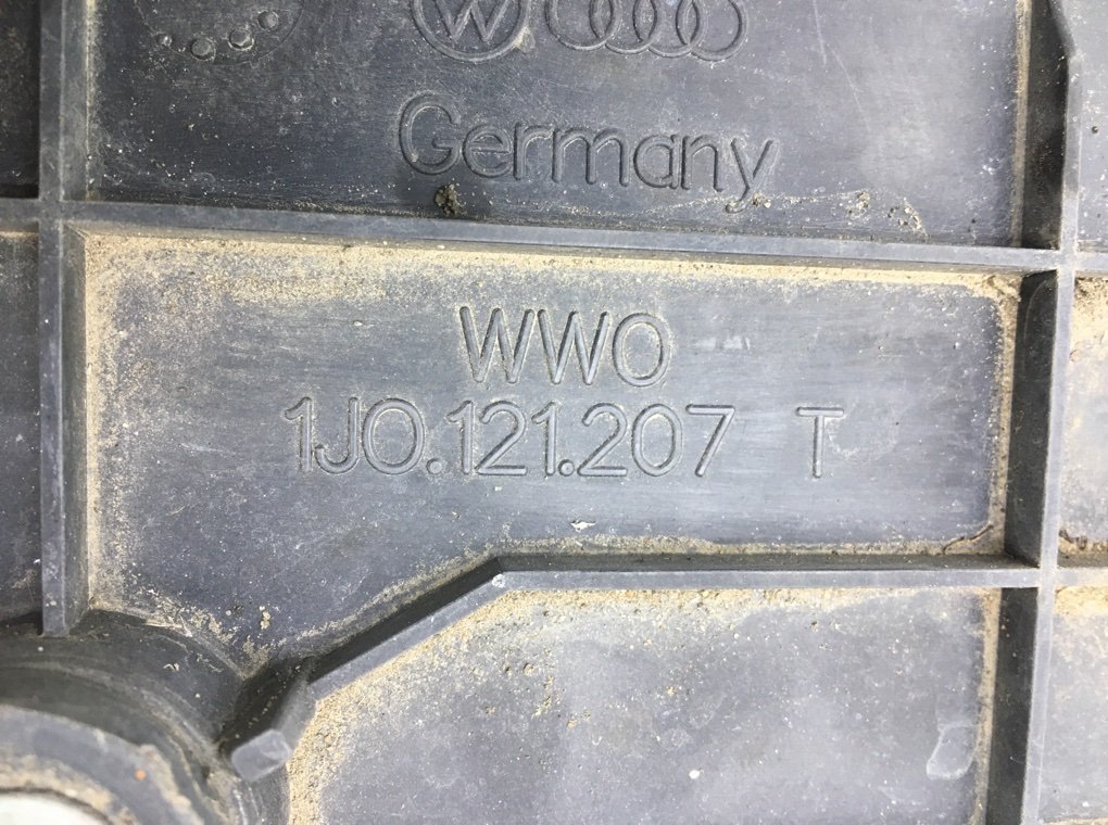 Вентилятор радиатора для Volkswagen Golf, 2003 г. 1.4 i бензин б/у — фото 6