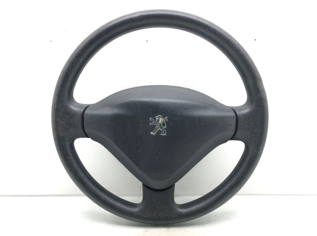 Руль для Peugeot 207, 2007 г. 1.4 i бензин б/у