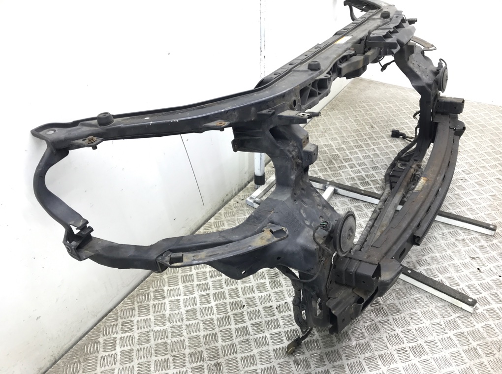 Панель передняя (телевизор) для Hyundai Santa Fe, 2008 г. 2.2 CRDi дизель б/у — фото 3