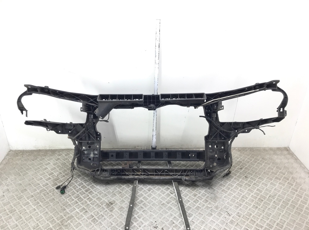 Панель передняя (телевизор) для Hyundai Santa Fe, 2008 г. 2.2 CRDi дизель б/у — фото 6