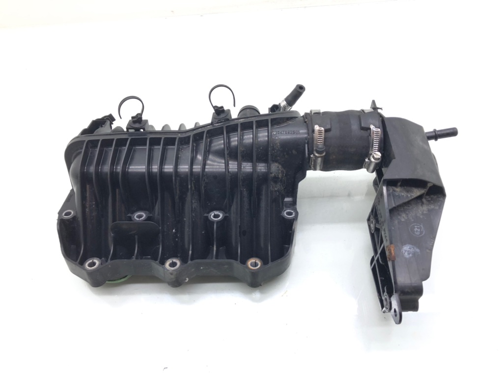 Коллектор впускной для Ford Focus, 2012 г. 1.0 i бензин б/у