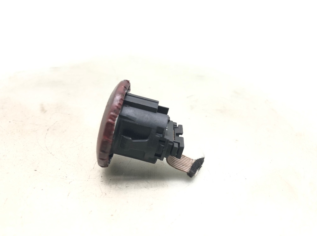 Кнопка запуска двигателя для BMW 1 E87/E81/E82/E88, 2011 г. 2.0 TD дизель б/у — фото 2