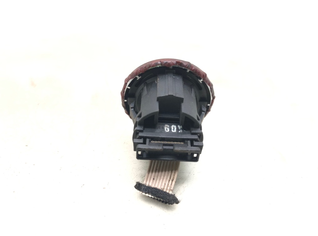 Кнопка запуска двигателя для BMW 1 E87/E81/E82/E88, 2011 г. 2.0 TD дизель б/у — фото 3