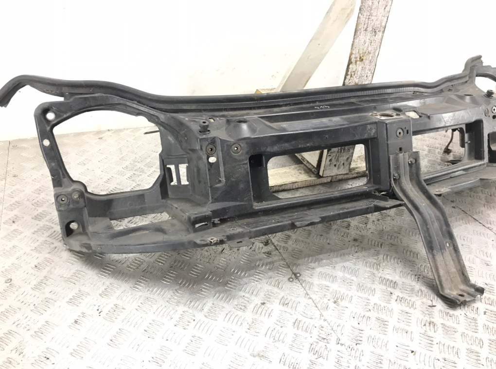 Панель передняя (телевизор) для Nissan Primastar, 2004 г. 1.9 DCi дизель б/у — фото 2