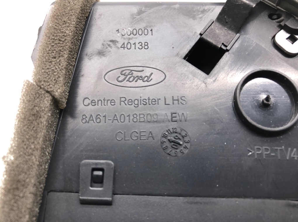 Дефлектор обдува салона для Ford Fiesta, 2009 г. 1.6 TDCi дизель б/у — фото 5