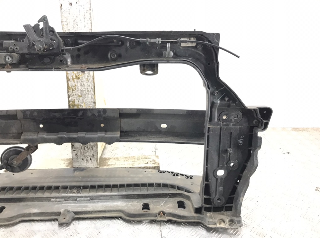 Панель передняя (телевизор) для Hyundai i20, 2013 г. 1.4 CRDi дизель б/у — фото 8