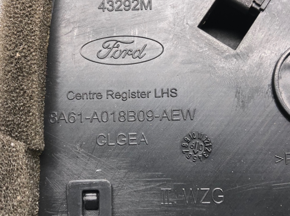 Дефлектор обдува салона для Ford Fiesta, 2009 г. 1.4 TDCi дизель б/у — фото 6