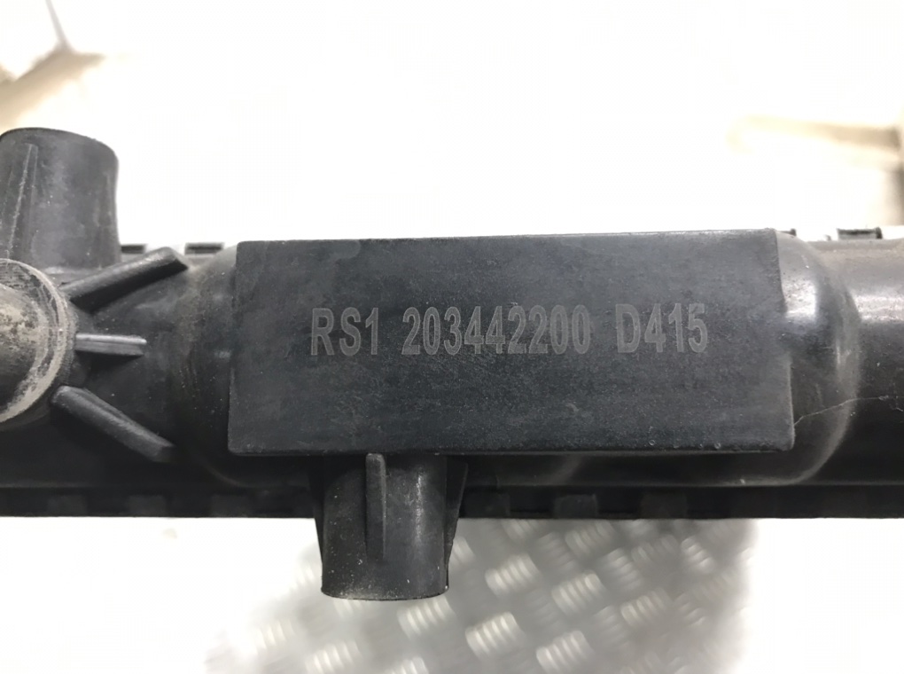 Радиатор (основной) для Seat Ibiza, 2011 г. 1.6 TDi дизель б/у — фото 6