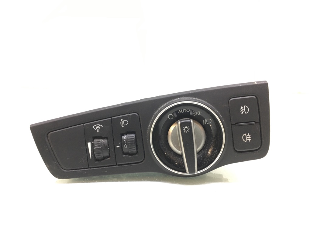 Переключатель света для Hyundai i40, 2013 г. 1.7 CRDi дизель б/у