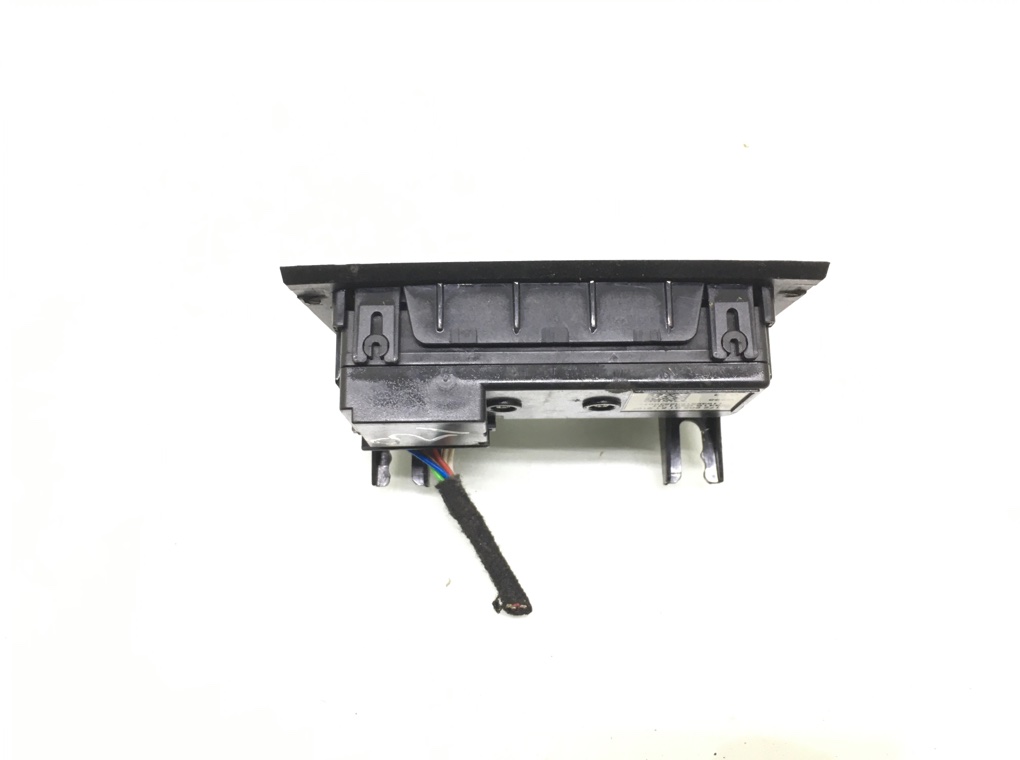 Кнопка (выключатель) для Mercedes A W176, 2016 г. 2.2 CDi дизель б/у — фото 3