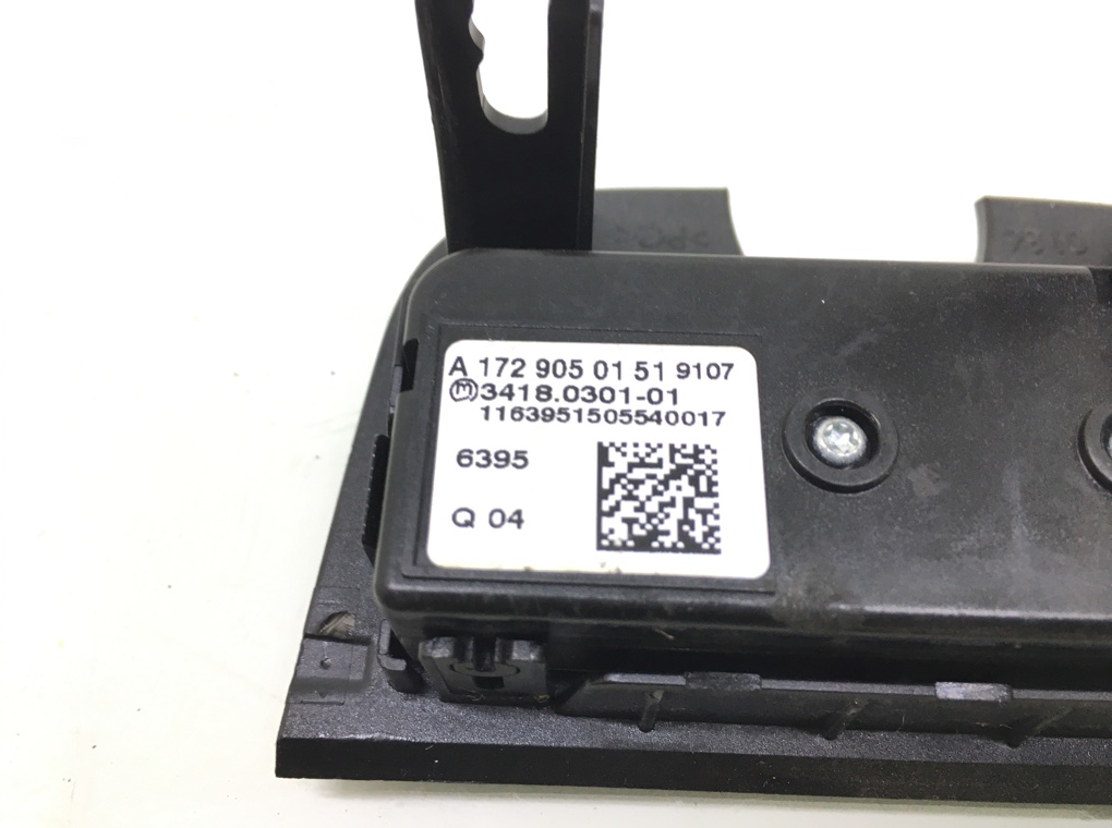 Кнопка (выключатель) для Mercedes A W176, 2016 г. 2.2 CDi дизель б/у — фото 5