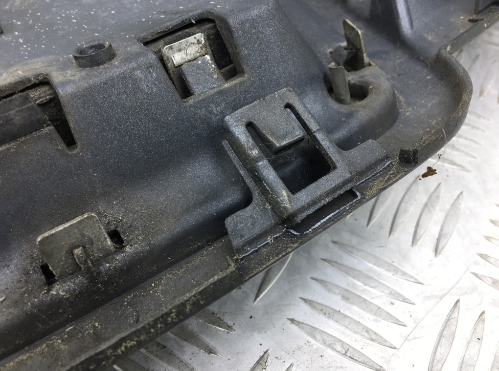 Решетка радиатора для Nissan Qashqai, 2008 г. 2.0 DCi дизель б/у — фото 5