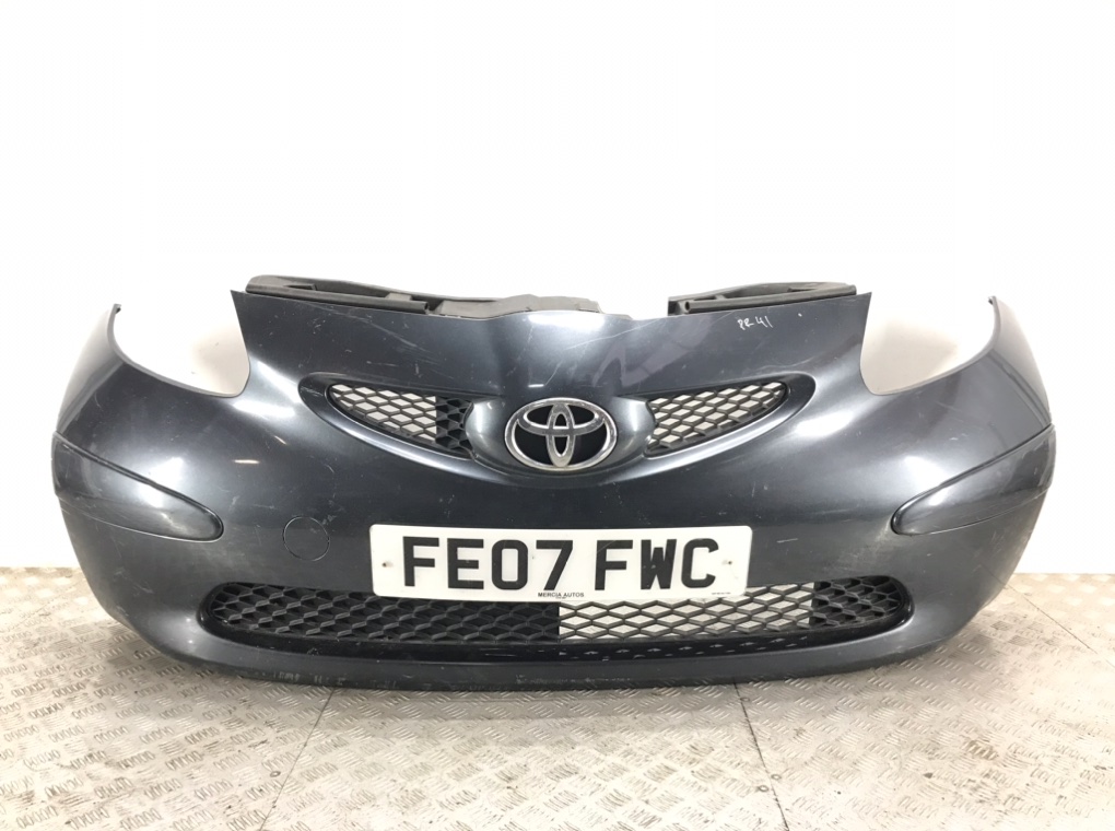 Бампер передний для Toyota Aygo, 2007 г. 1.0 i бензин б/у