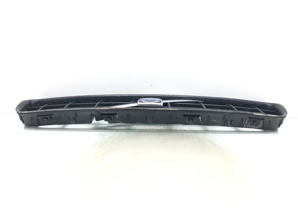 Решетка радиатора для Volvo C70, 2007 г. 2.4 i бензин б/у — фото 2