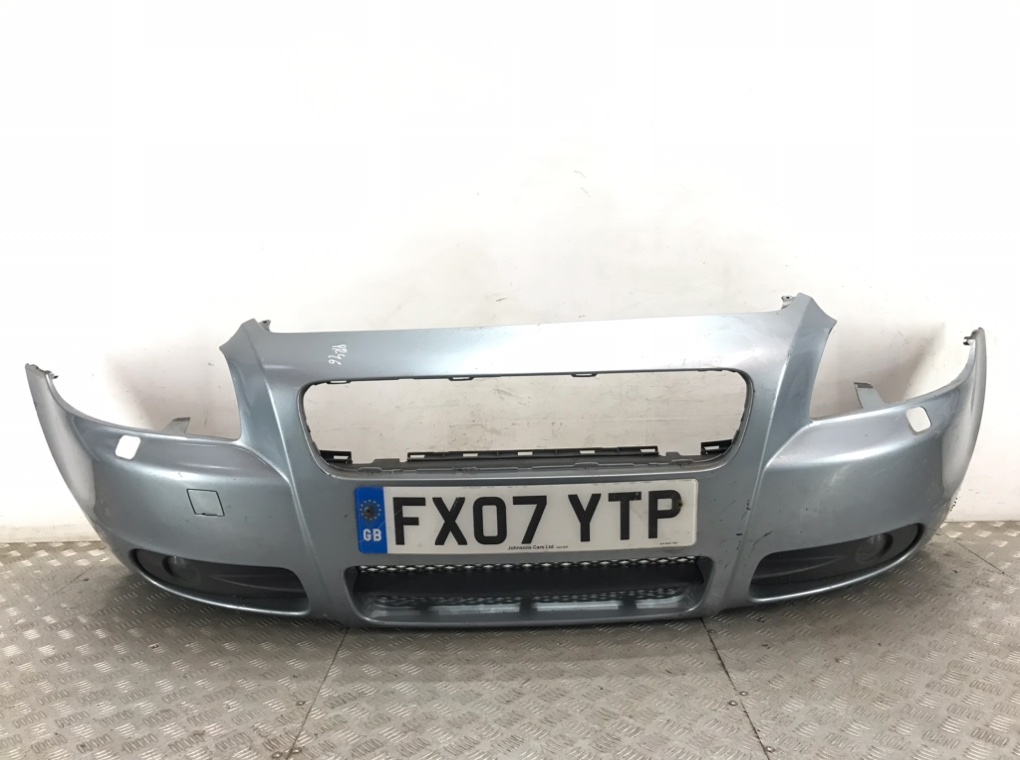 Бампер передний для Volvo C70, 2007 г. 2.4 i бензин б/у