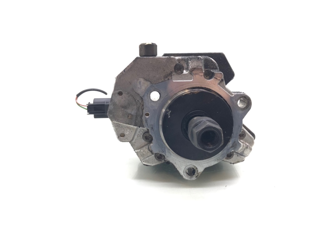 ТНВД для BMW 1 E87/E81/E82/E88, 2005 г. 2.0 TD дизель б/у