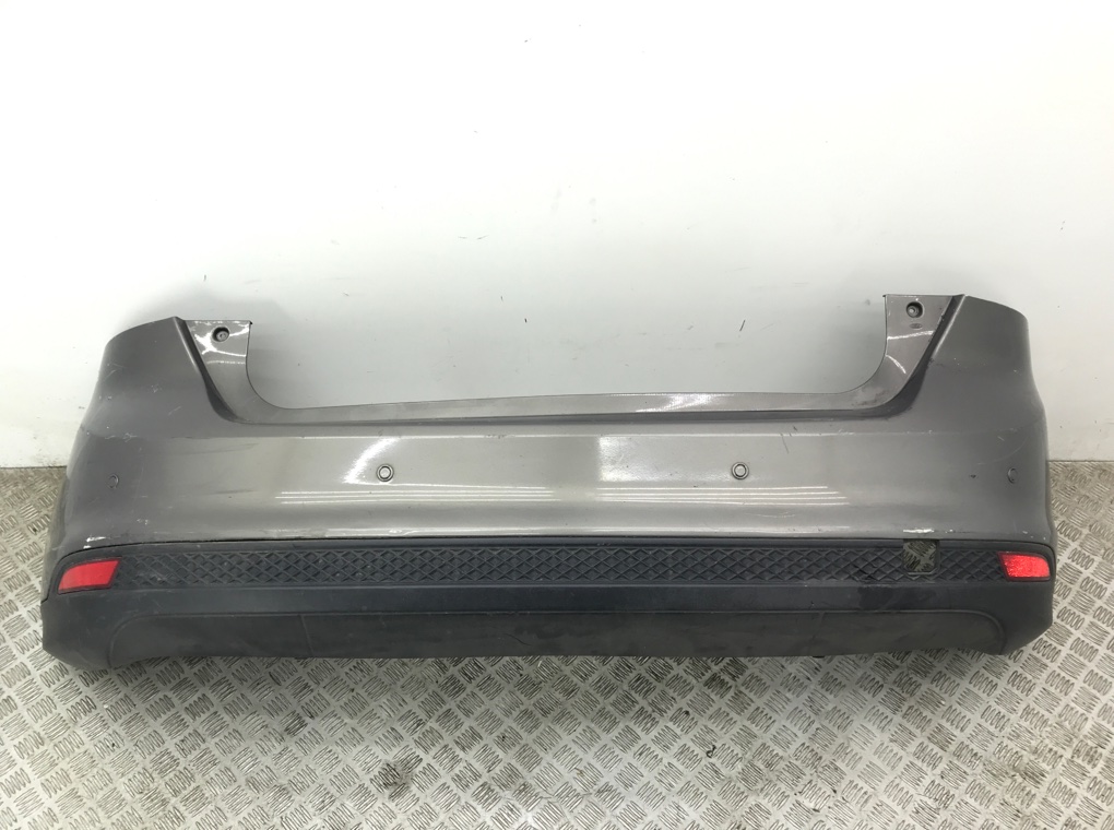 Бампер задний для Ford Focus, 2012 г. 1.6 TDCi дизель б/у