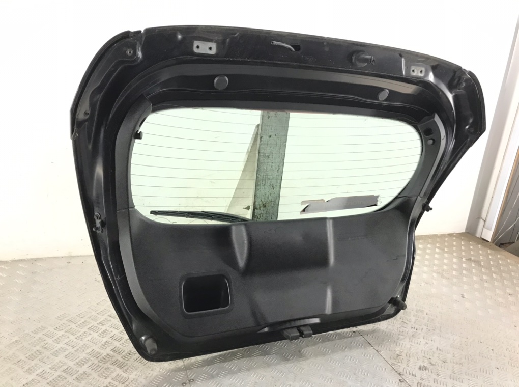 Крышка багажника для Ford Fiesta, 2009 г. 1.4 TDCi дизель б/у — фото 6