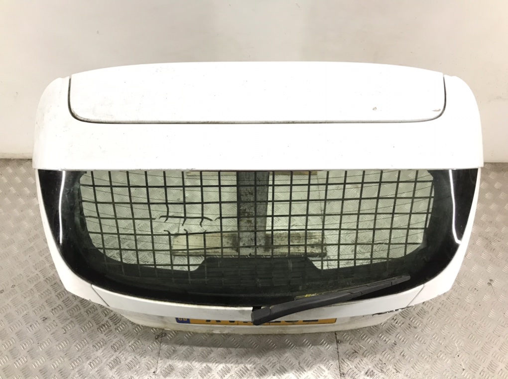 Крышка багажника для Ford Fiesta, 2011 г. 1.6 TDCi дизель б/у — фото 2