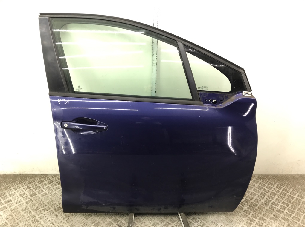 Дверь передняя правая для Peugeot 208, 2013 г. 1.2 i бензин б/у